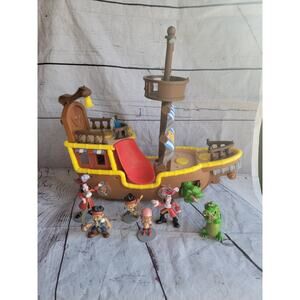 Disney Jake and the Neverland Pirates Ship And Figures Mattel READ